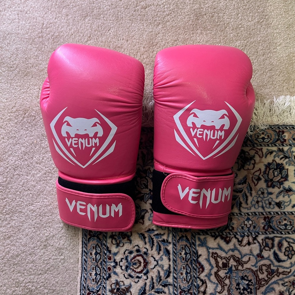 Venum Elite Boxing Gloves